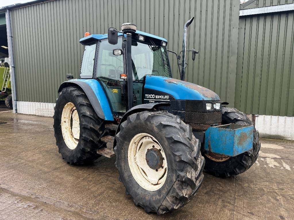 New Holland TS 100 - Traktorius: foto 3 New Holland TS 100 - Traktorius: foto 3