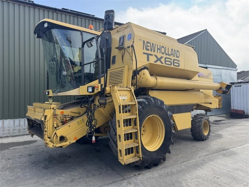 New Holland TX66 Combine Harvester c/w 20ft Header - Įranga už kombainai: foto 1 New Holland TX66 Combine Harvester c/w 20ft Header - Įranga už kombainai: foto 1