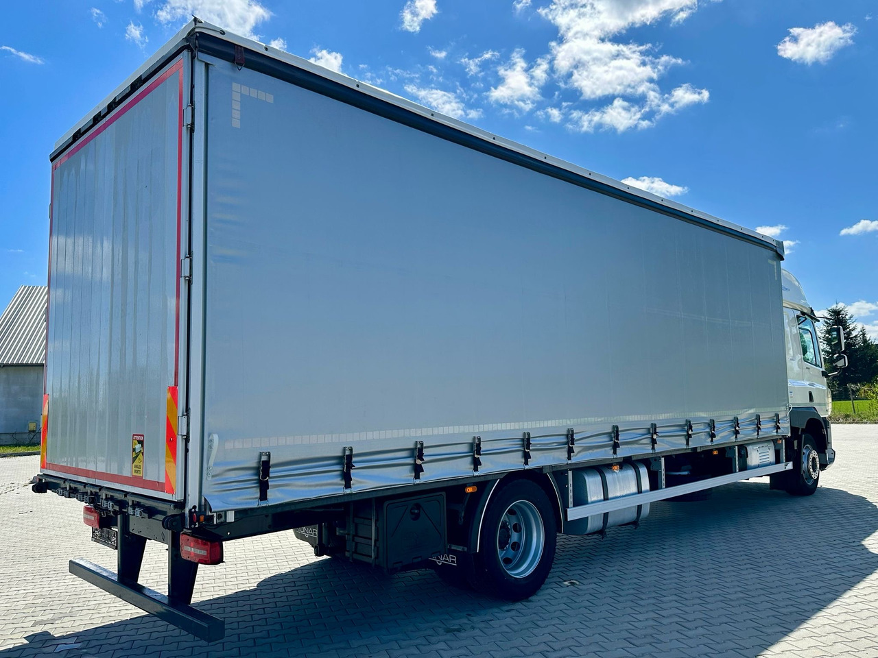 DAF CF 320 / FIRANKA / 21 EUROPALET / SYPIALKA / AUTOMAT / KLIMA POSTOJOWA / 2021 ROK TO - Tentinis sunkvežimis: foto 4 DAF CF 320 / FIRANKA / 21 EUROPALET / SYPIALKA / AUTOMAT / KLIMA POSTOJOWA / 2021 ROK TO - Tentinis sunkvežimis: foto 4