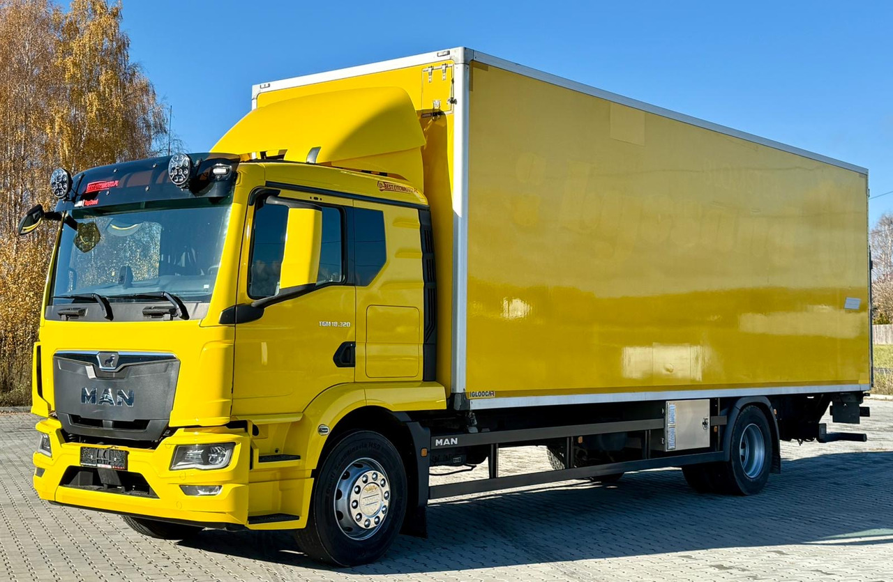 MAN 18.320 / IZOTERMA / GRZANA / WINDA / 20 EUROPALET / AUTOMAT / 170 TYŚ KM / 2021 R / SYPIALKA / CAŁY NA PODUSZKACH / SPROWADZONY / JAK NOWY - Izoterminis sunkvežimis: foto 2 MAN 18.320 / IZOTERMA / GRZANA / WINDA / 20 EUROPALET / AUTOMAT / 170 TYŚ KM / 2021 R / SYPIALKA / CAŁY NA PODUSZKACH / SPROWADZONY / JAK NOWY - Izoterminis sunkvežimis: foto 2