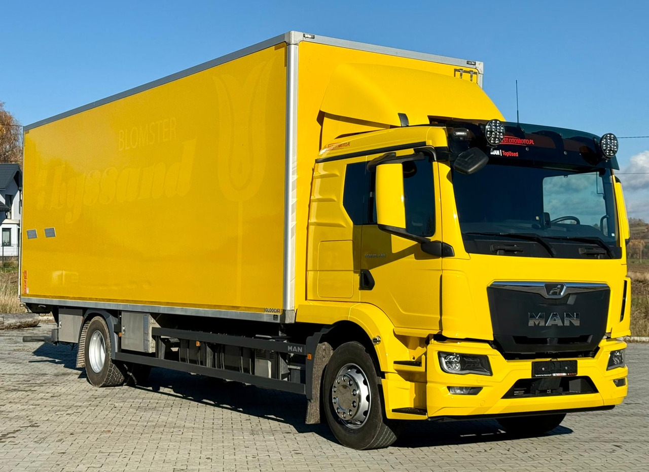 MAN 18.320 / IZOTERMA / GRZANA / WINDA / 20 EUROPALET / AUTOMAT / 170 TYŚ KM / 2021 R / SYPIALKA / CAŁY NA PODUSZKACH / SPROWADZONY / JAK NOWY - Izoterminis sunkvežimis: foto 1 MAN 18.320 / IZOTERMA / GRZANA / WINDA / 20 EUROPALET / AUTOMAT / 170 TYŚ KM / 2021 R / SYPIALKA / CAŁY NA PODUSZKACH / SPROWADZONY / JAK NOWY - Izoterminis sunkvežimis: foto 1
