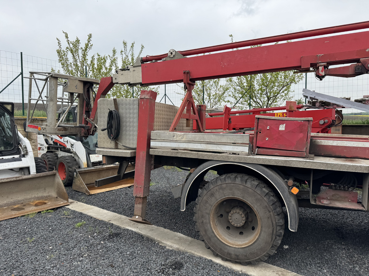 MAN 8-163 / 4X4 / PODNOŚNIK KOSZOWY / NISKI PRZEBIEG - Sunkvežimis su kranu: foto 4 MAN 8-163 / 4X4 / PODNOŚNIK KOSZOWY / NISKI PRZEBIEG - Sunkvežimis su kranu: foto 4