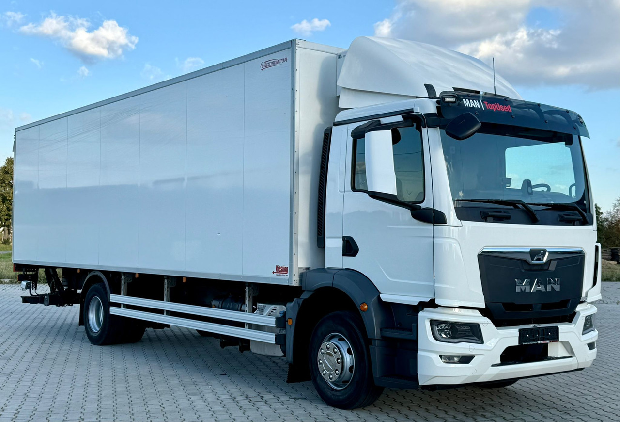 MAN TGM 15.290 / CHŁODNIA / WINDA / 8.3 M DŁUGOŚCI / 20 EUROPALET / THERMO KING / +30/-30 / AUTOMAT / 2021 ROK / SERWISOWANY - Refrižeratorius sunkvežimis: foto 1 MAN TGM 15.290 / CHŁODNIA / WINDA / 8.3 M DŁUGOŚCI / 20 EUROPALET / THERMO KING / +30/-30 / AUTOMAT / 2021 ROK / SERWISOWANY - Refrižeratorius sunkvežimis: foto 1