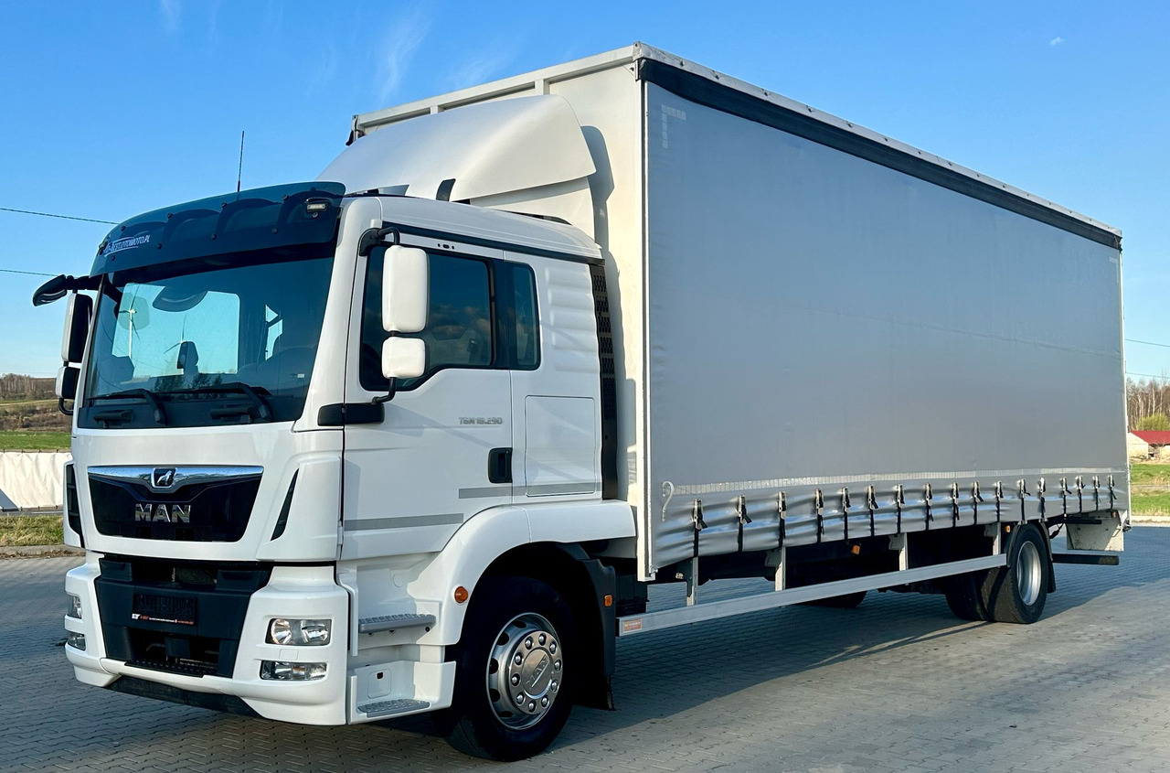MAN TGM 18.290 / FIRANKA / WINDA / 22 EUROPALETY / AUTOMAT / SYPIALKA / 9 059 KG ŁADOWNOŚCI / NISKI PRZEBIEG / ZSUWANY DACH / EURO 6 - Tentinis sunkvežimis: foto 2 MAN TGM 18.290 / FIRANKA / WINDA / 22 EUROPALETY / AUTOMAT / SYPIALKA / 9 059 KG ŁADOWNOŚCI / NISKI PRZEBIEG / ZSUWANY DACH / EURO 6 - Tentinis sunkvežimis: foto 2