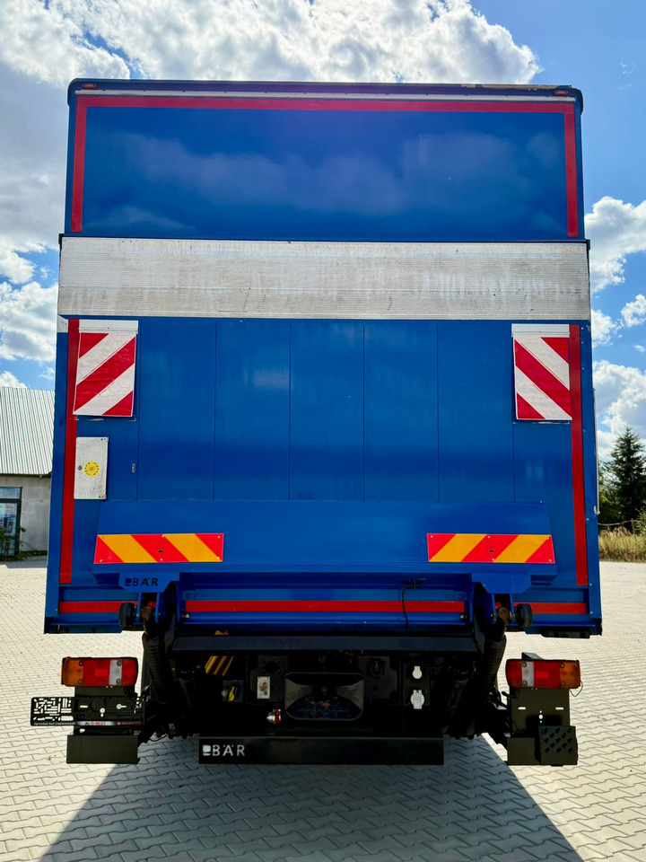 MAN TGX 26.420 / KONTENER / WINDA / 8.5 M DŁUGOŚCI / 21 EUROPALET / 6x2 / 3 OŚ PODNOSZONA I SKRĘTNA / ŁADOWNOŚĆ 14 415 KG / 2018 ROK / Z NIEMIEC - Furgonas sunkvežimis: foto 4 MAN TGX 26.420 / KONTENER / WINDA / 8.5 M DŁUGOŚCI / 21 EUROPALET / 6x2 / 3 OŚ PODNOSZONA I SKRĘTNA / ŁADOWNOŚĆ 14 415 KG / 2018 ROK / Z NIEMIEC - Furgonas sunkvežimis: foto 4