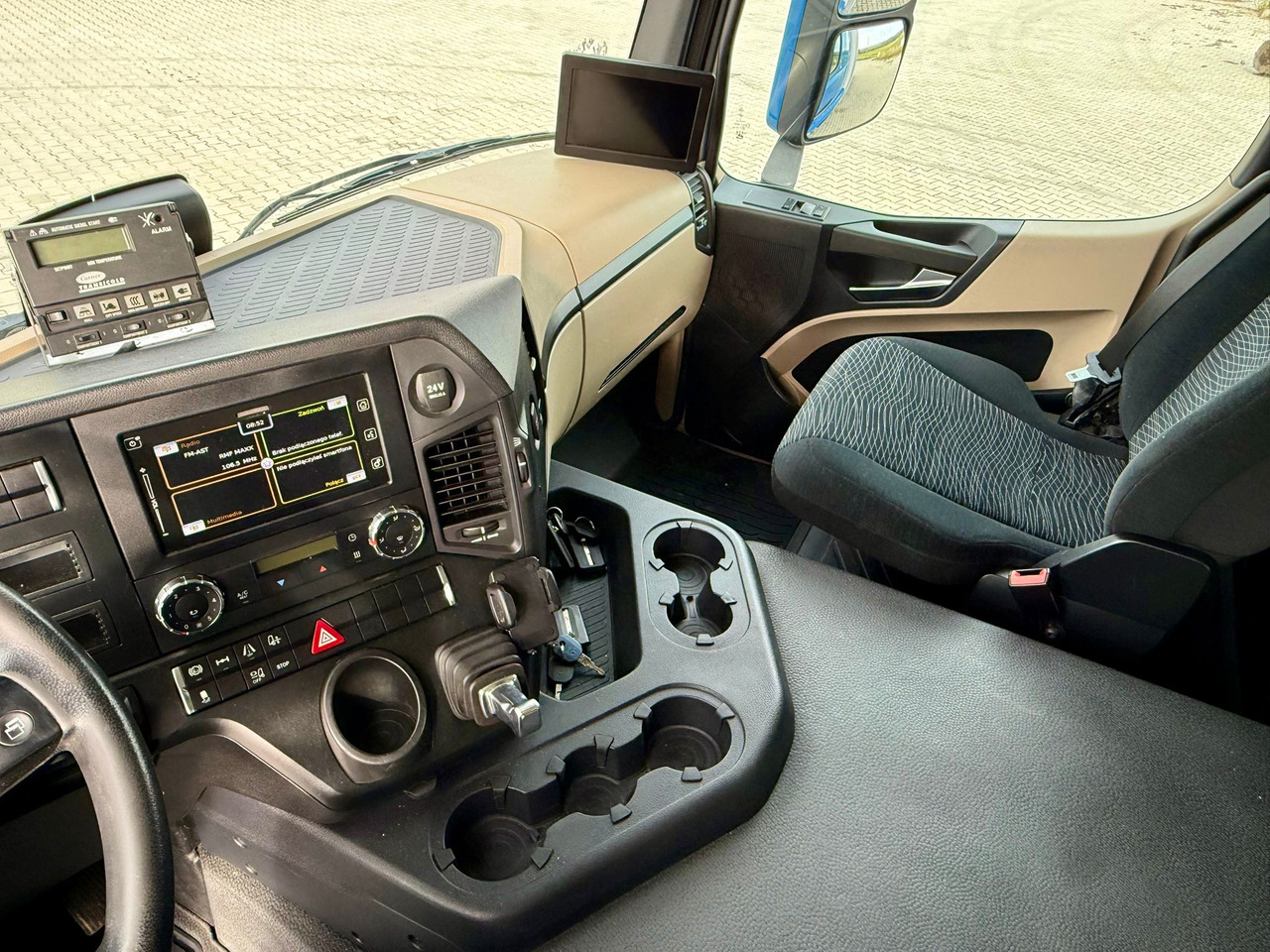 Refrižeratorius sunkvežimis MERCEDES-BENZ ACTROS 1836 / CHŁODNIA / WINDA / 18 PALET / SILNIK 10677 cm3 / CARRIER / SYPIALKA / AUTOMAT / 2018 ROK: foto 15 Refrižeratorius sunkvežimis MERCEDES-BENZ ACTROS 1836 / CHŁODNIA / WINDA / 18 PALET / SILNIK 10677 cm3 / CARRIER / SYPIALKA / AUTOMAT / 2018 ROK: foto 15