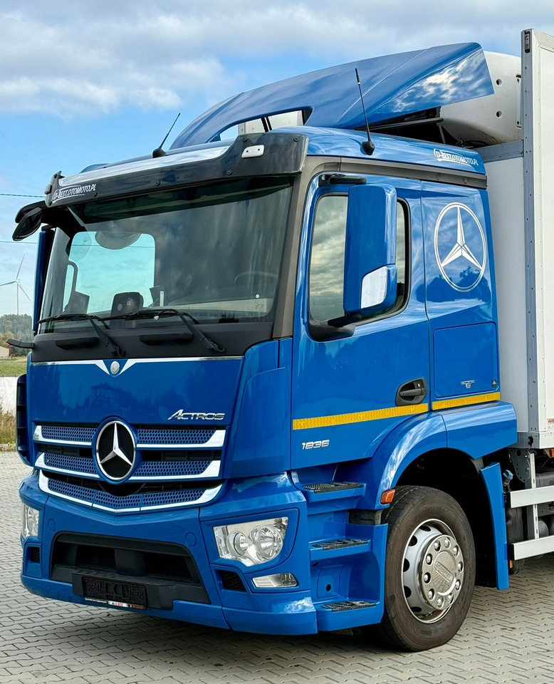 Refrižeratorius sunkvežimis MERCEDES-BENZ ACTROS 1836 / CHŁODNIA / WINDA / 18 PALET / SILNIK 10677 cm3 / CARRIER / SYPIALKA / AUTOMAT / 2018 ROK: foto 8 Refrižeratorius sunkvežimis MERCEDES-BENZ ACTROS 1836 / CHŁODNIA / WINDA / 18 PALET / SILNIK 10677 cm3 / CARRIER / SYPIALKA / AUTOMAT / 2018 ROK: foto 8