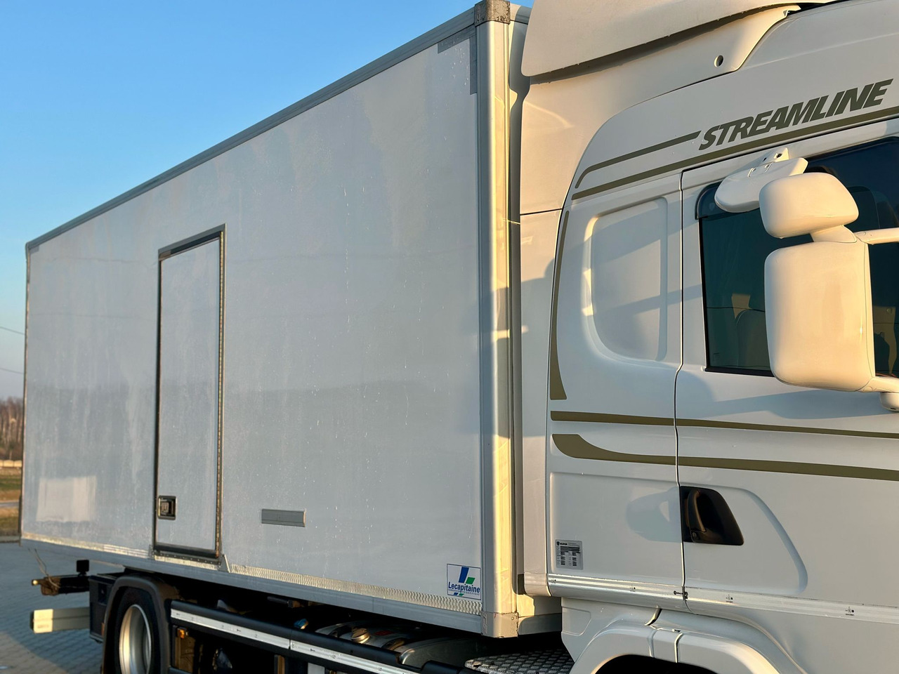 Izoterminis sunkvežimis SCANIA G360 / IZOTERMA / 6.8 M DŁUGOŚCI / AUTOMAT / CAŁA NA PODUSZKACH / KLIMA POSTOJOWA / ELEKTRYCZNA ROLETA TYŁ / SYPIALKA: foto 16