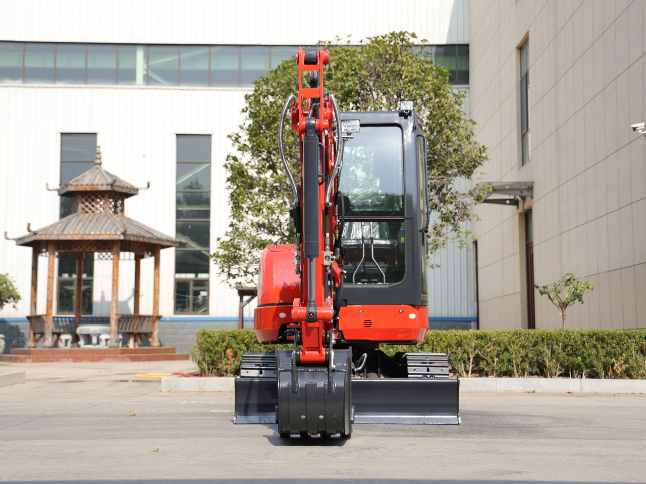 KUBOTA Diesel Mini excavator 3.5 Ton - Müller Machinery MB 35 Plus - VKSH - Mini ekskavatorius: foto 2 KUBOTA Diesel Mini excavator 3.5 Ton - Müller Machinery MB 35 Plus - VKSH - Mini ekskavatorius: foto 2
