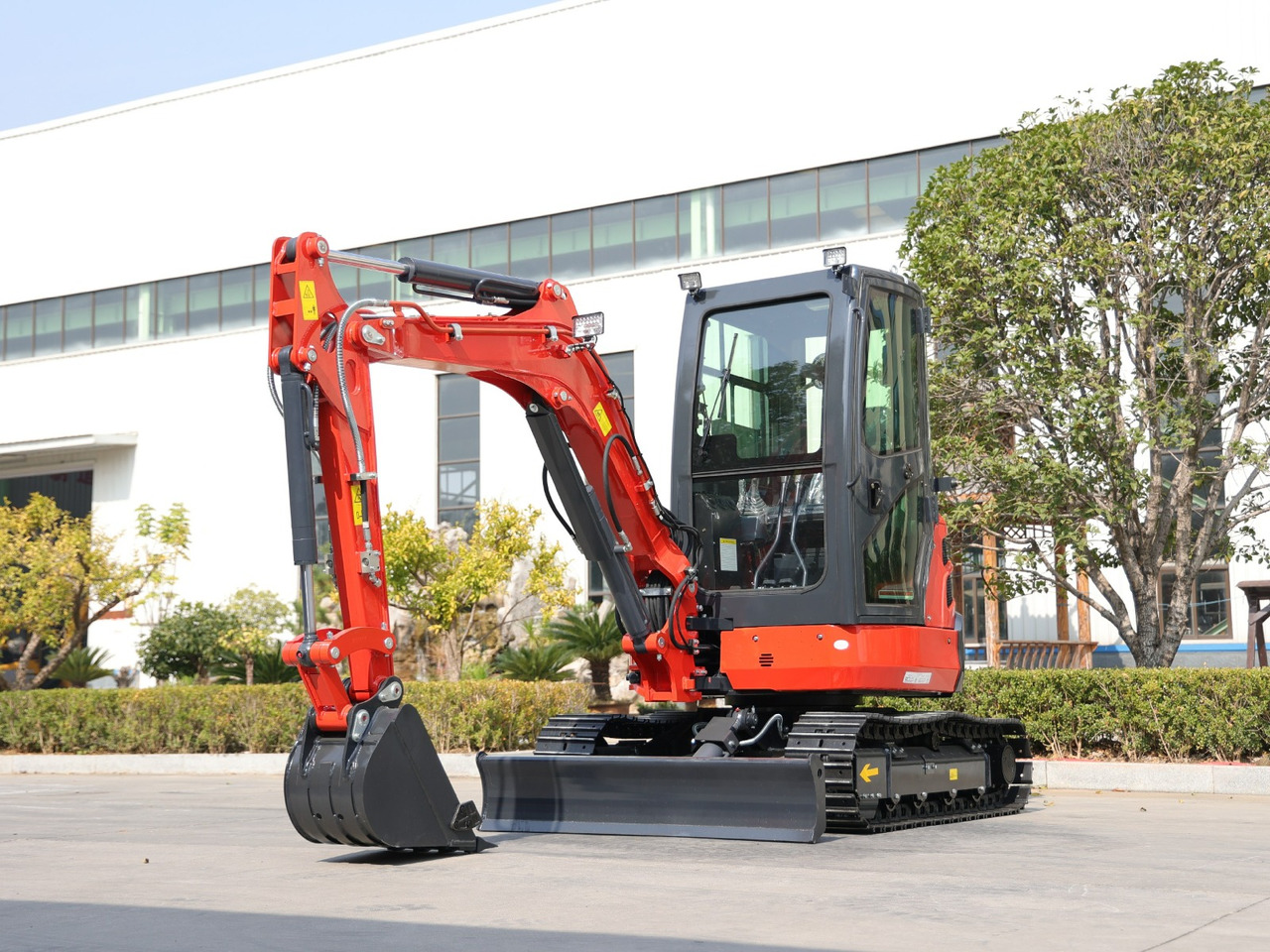 KUBOTA Diesel Mini excavator 3.5 Ton - Müller Machinery MB 35 Plus - VKSH - Mini ekskavatorius: foto 1 KUBOTA Diesel Mini excavator 3.5 Ton - Müller Machinery MB 35 Plus - VKSH - Mini ekskavatorius: foto 1