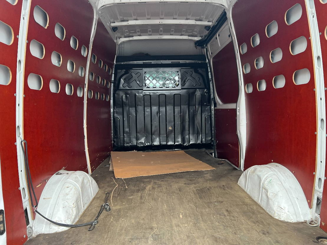 Iveco Daily 35S12 Euro 6, AUT - Krovininis mikroautobusas: foto 5 Iveco Daily 35S12 Euro 6, AUT - Krovininis mikroautobusas: foto 5