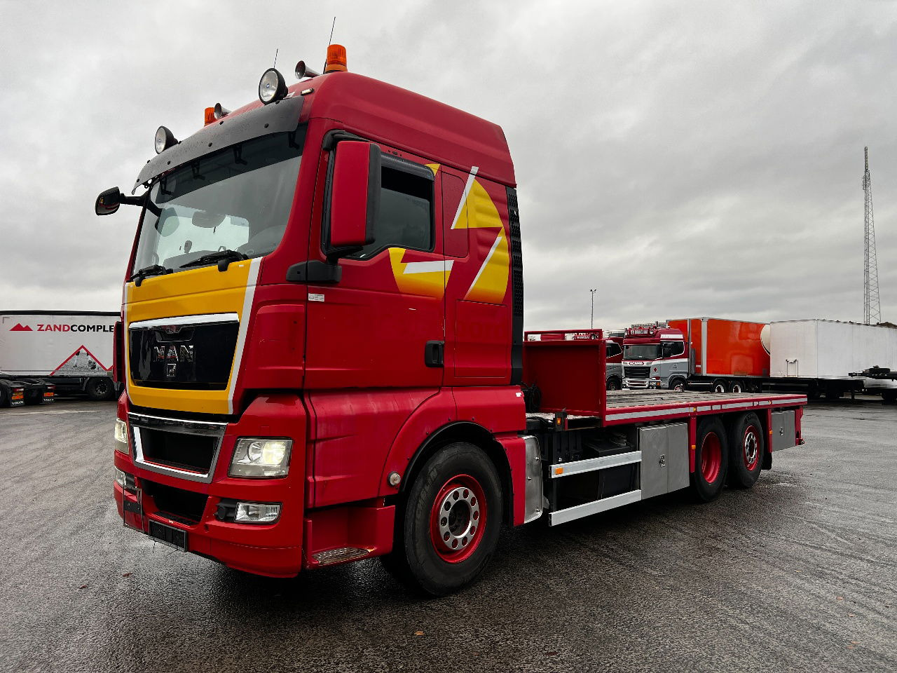 MAN TGX 26.480 XLX 6x2, Retarder, Full air susp - Platforminis/ Bortinis sunkvežimis: foto 1 MAN TGX 26.480 XLX 6x2, Retarder, Full air susp - Platforminis/ Bortinis sunkvežimis: foto 1