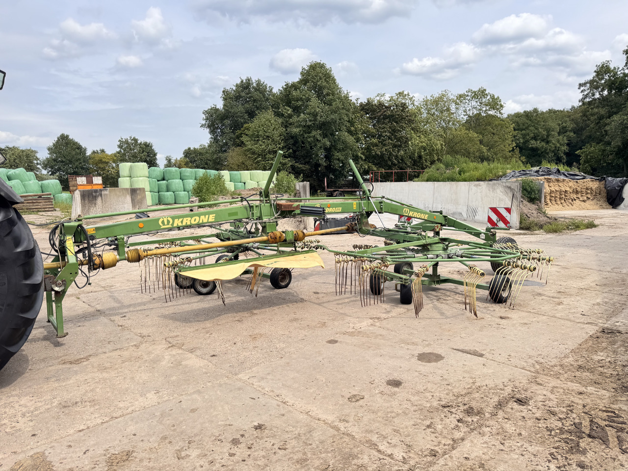 KRONE Swadro 810 - Šieno grėblys/ Vartytuvas: foto 5 KRONE Swadro 810 - Šieno grėblys/ Vartytuvas: foto 5