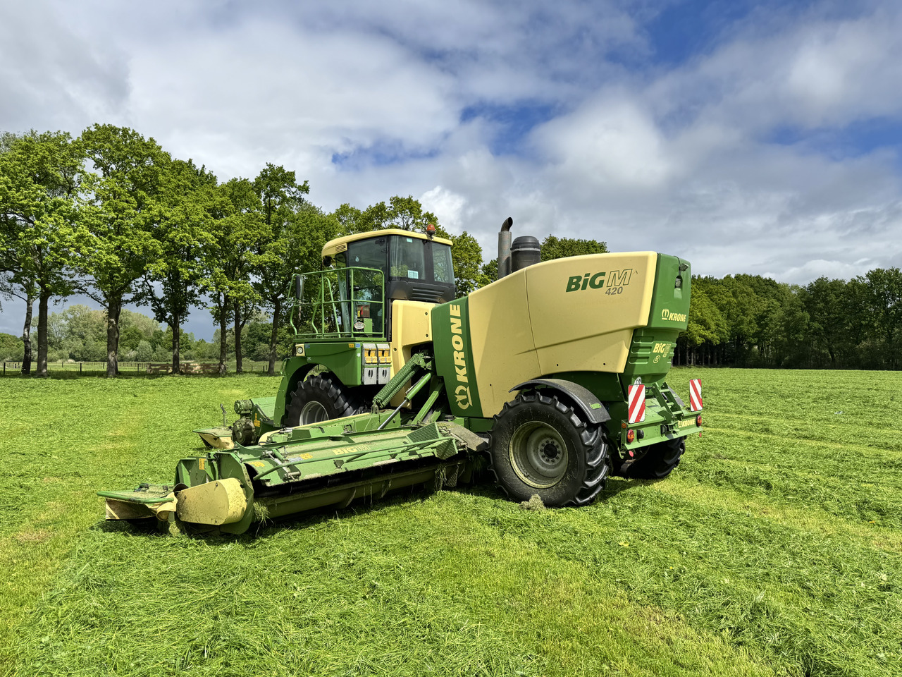 Krone Big M 420 CV - Šienapjovė: foto 1 Krone Big M 420 CV - Šienapjovė: foto 1