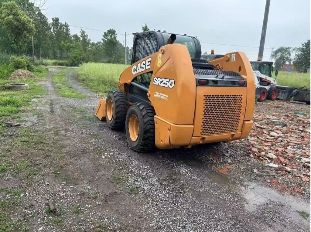 CASE SR 250 - Mini krautuvas: foto 5 CASE SR 250 - Mini krautuvas: foto 5