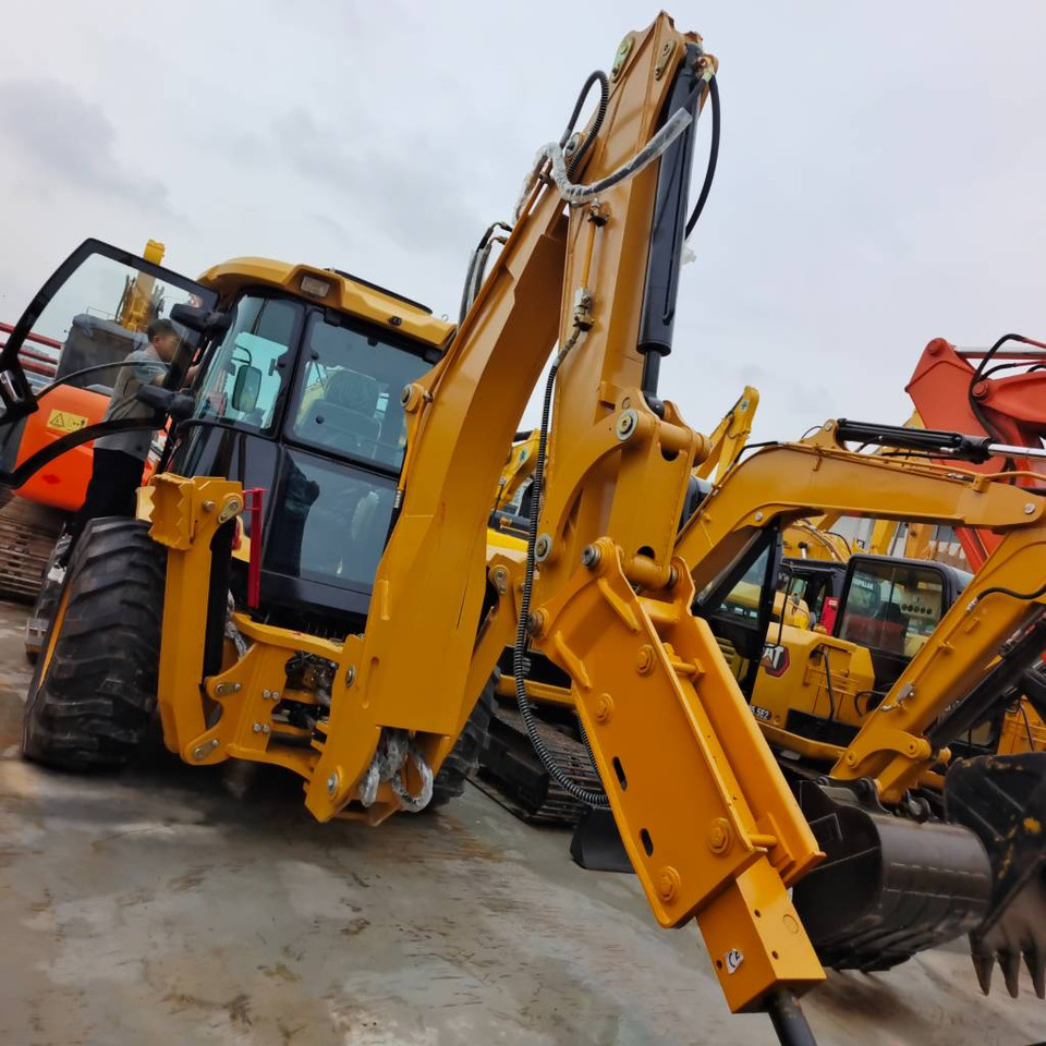 CAT 100% new caterpillar 420 F - Ekskavatorius-krautuvas: foto 1 CAT 100% new caterpillar 420 F - Ekskavatorius-krautuvas: foto 1