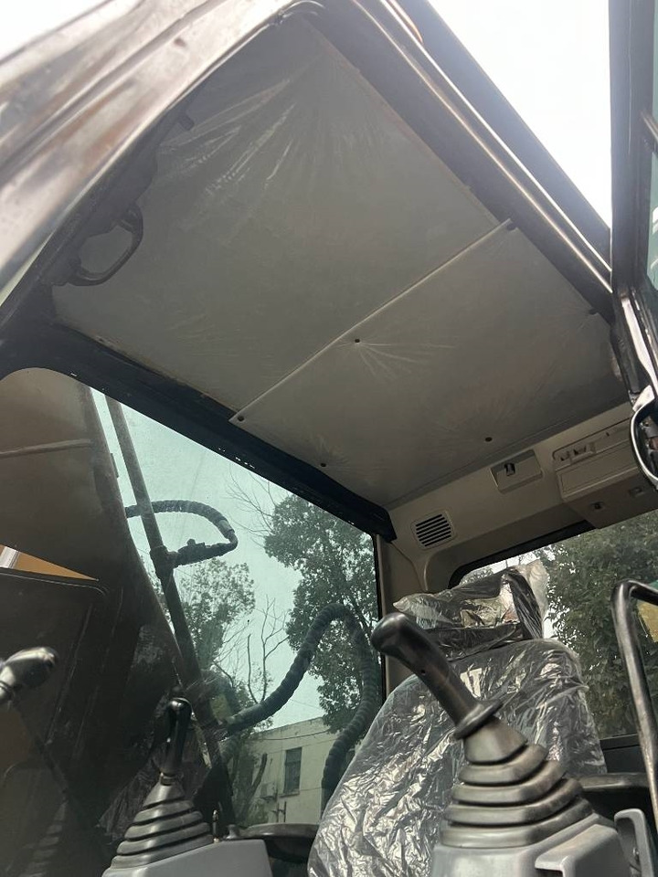 Vikšrinis ekskavatorius CAT 320 D: foto 8