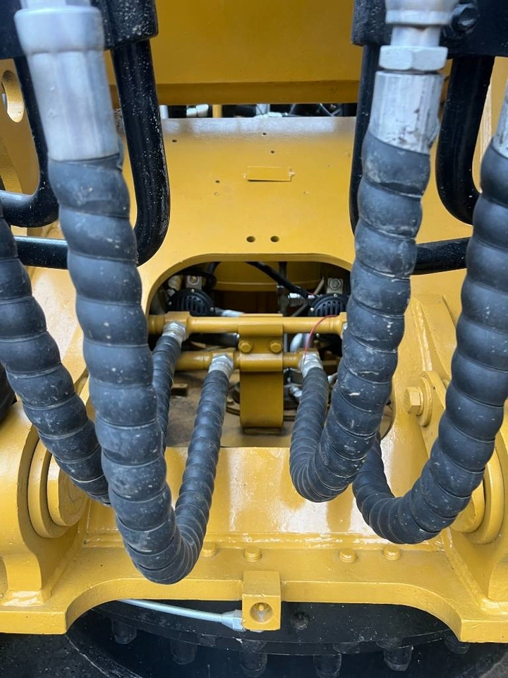 CAT 320 D - Vikšrinis ekskavatorius: foto 4 CAT 320 D - Vikšrinis ekskavatorius: foto 4