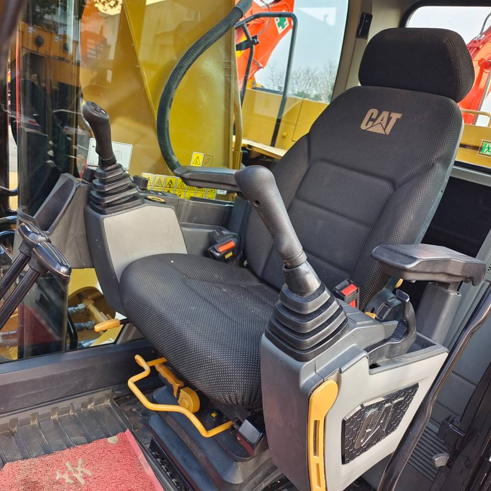 CAT 320GC - Vikšrinis ekskavatorius: foto 3 CAT 320GC - Vikšrinis ekskavatorius: foto 3