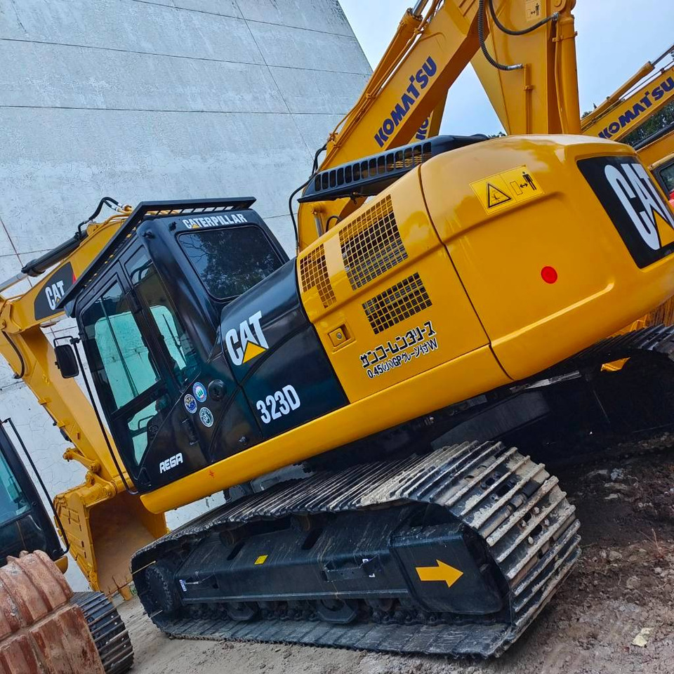 CAT 323 D - Vikšrinis ekskavatorius: foto 1 CAT 323 D - Vikšrinis ekskavatorius: foto 1
