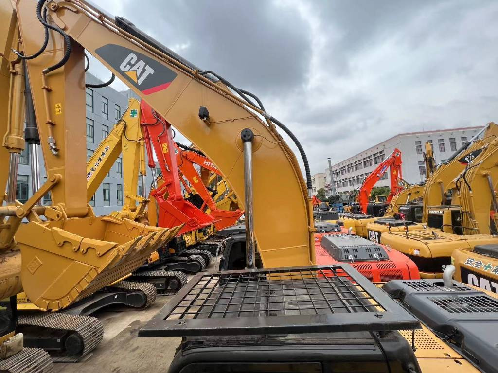 CAT 325 C - Vikšrinis ekskavatorius: foto 1 CAT 325 C - Vikšrinis ekskavatorius: foto 1
