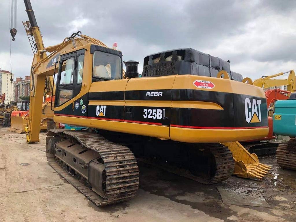CAT 330 B L - Vikšrinis ekskavatorius: foto 1 CAT 330 B L - Vikšrinis ekskavatorius: foto 1