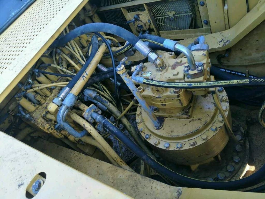 CAT 330 C - Vikšrinis ekskavatorius: foto 4 CAT 330 C - Vikšrinis ekskavatorius: foto 4