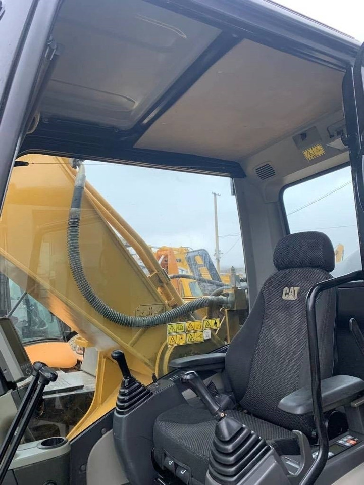 Vikšrinis ekskavatorius CAT 330 D2L: foto 18
