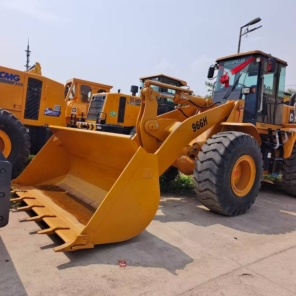 CAT 966 H - Ratinis krautuvas: foto 1 CAT 966 H - Ratinis krautuvas: foto 1