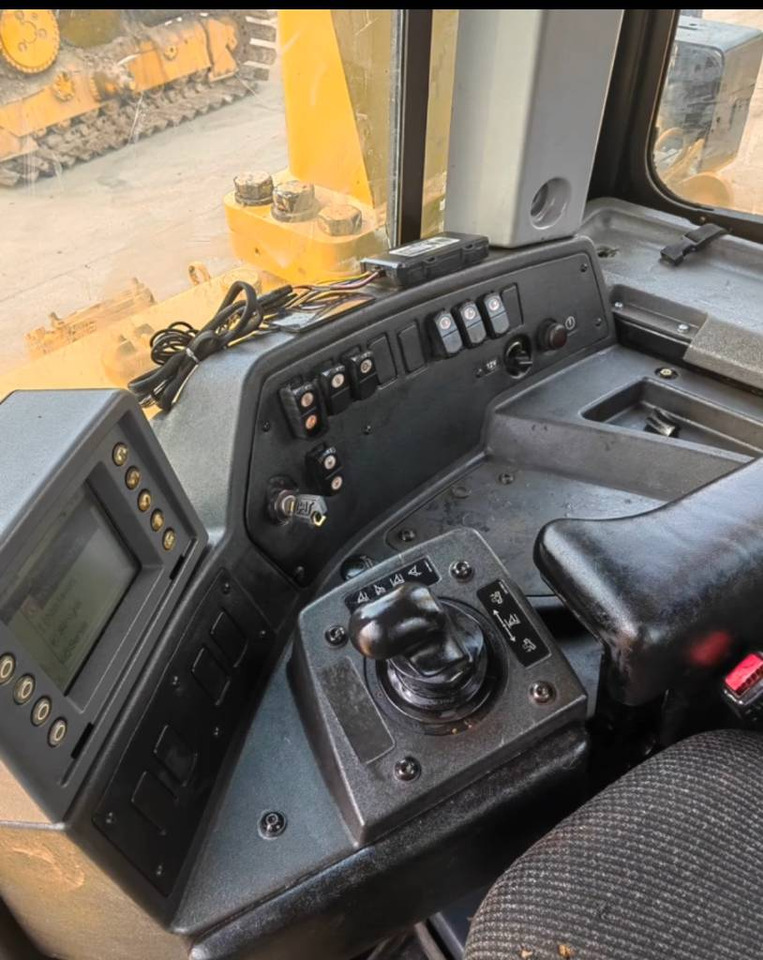 CAT D 8 T - Buldozeris: foto 4 CAT D 8 T - Buldozeris: foto 4