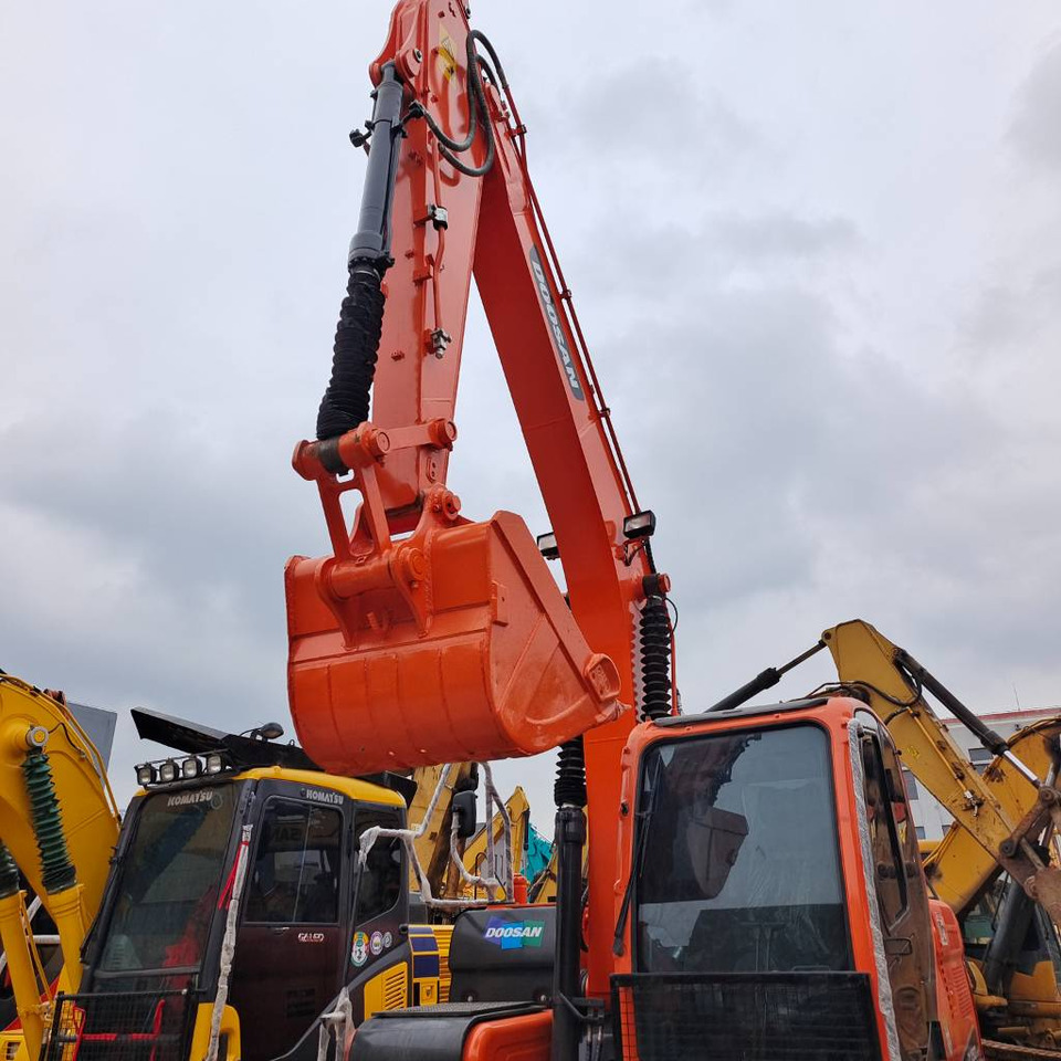 Vikšrinis ekskavatorius Doosan DX 150 LC: foto 9