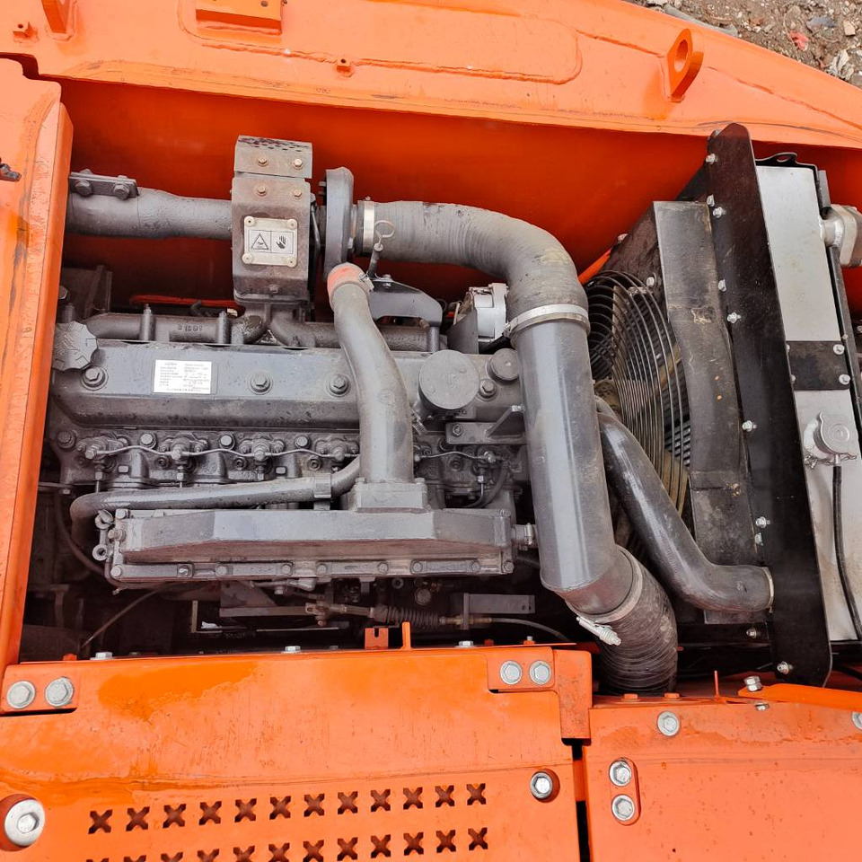Vikšrinis ekskavatorius Doosan DX 150 LC: foto 6