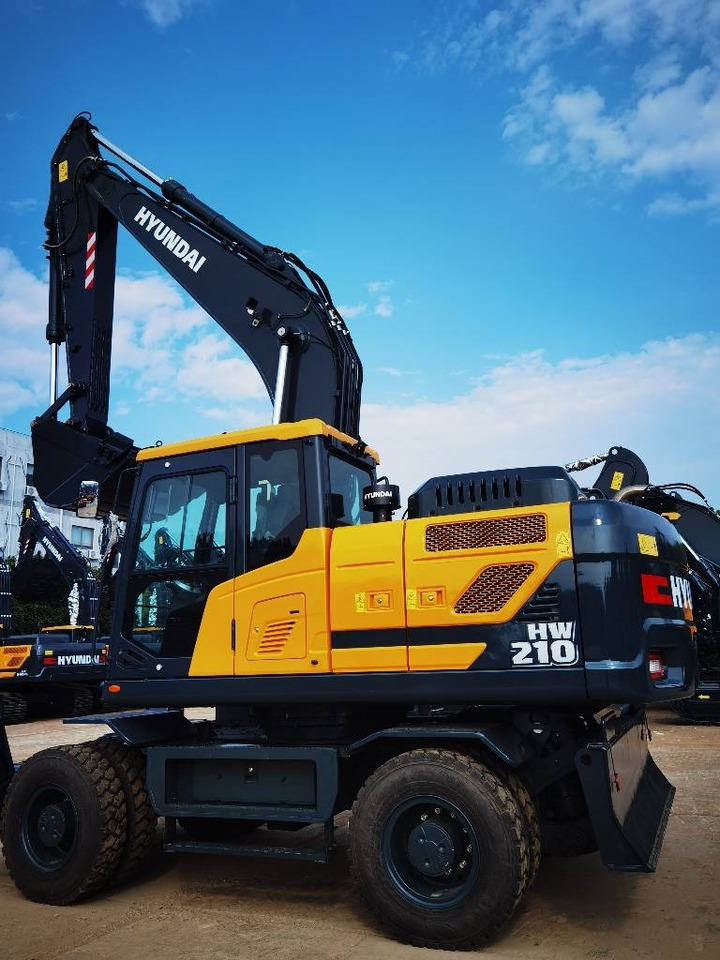 Hyundai HW 210 A - Ratinis ekskavatorius: foto 3 Hyundai HW 210 A - Ratinis ekskavatorius: foto 3