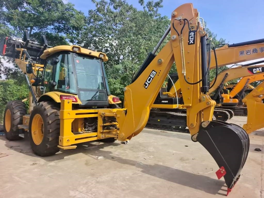 JCB 4 CX - Ekskavatorius-krautuvas: foto 4 JCB 4 CX - Ekskavatorius-krautuvas: foto 4