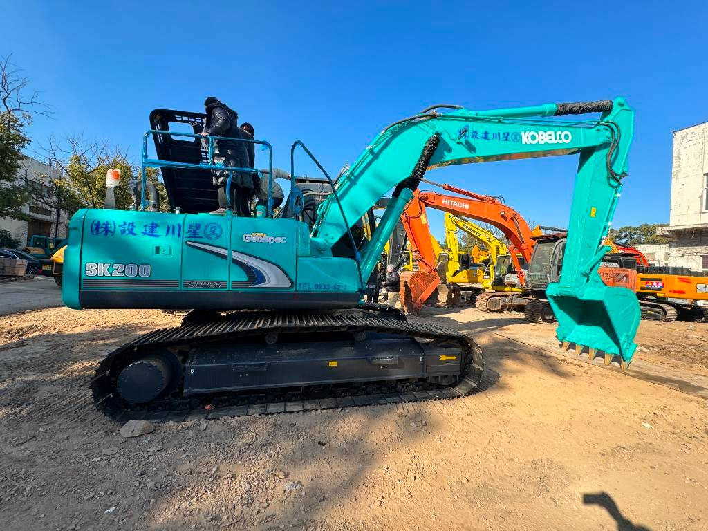 Kobelco SK 200-8 - Vikšrinis ekskavatorius: foto 1 Kobelco SK 200-8 - Vikšrinis ekskavatorius: foto 1