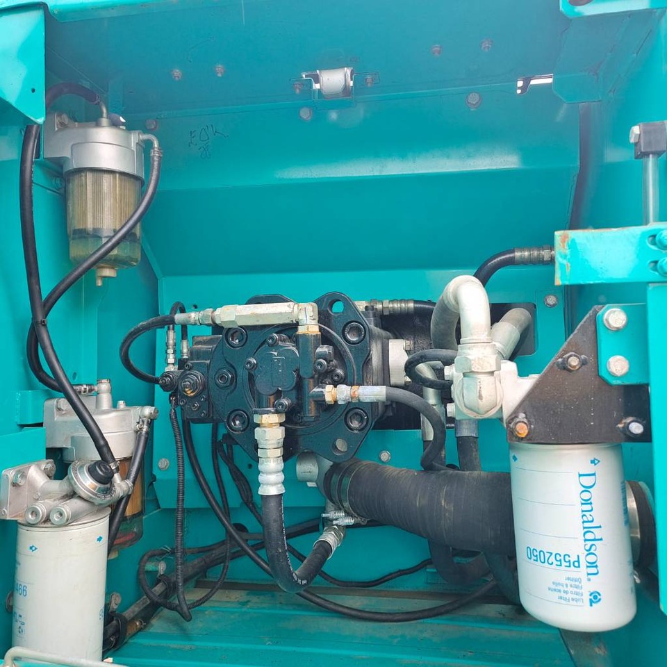 Kobelco SK 200 - Vikšrinis ekskavatorius: foto 5 Kobelco SK 200 - Vikšrinis ekskavatorius: foto 5