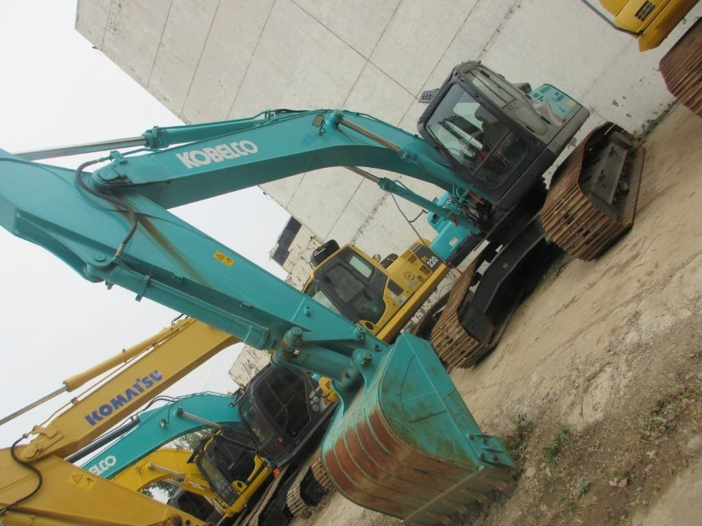 Kobelco SK 210 LC-9 - Vikšrinis ekskavatorius: foto 2 Kobelco SK 210 LC-9 - Vikšrinis ekskavatorius: foto 2