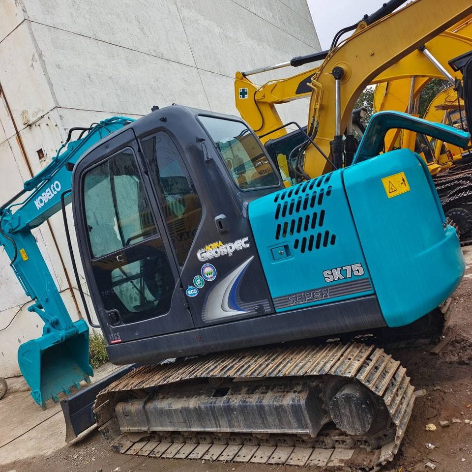 Kobelco SK 75 - Mini ekskavatorius: foto 1 Kobelco SK 75 - Mini ekskavatorius: foto 1