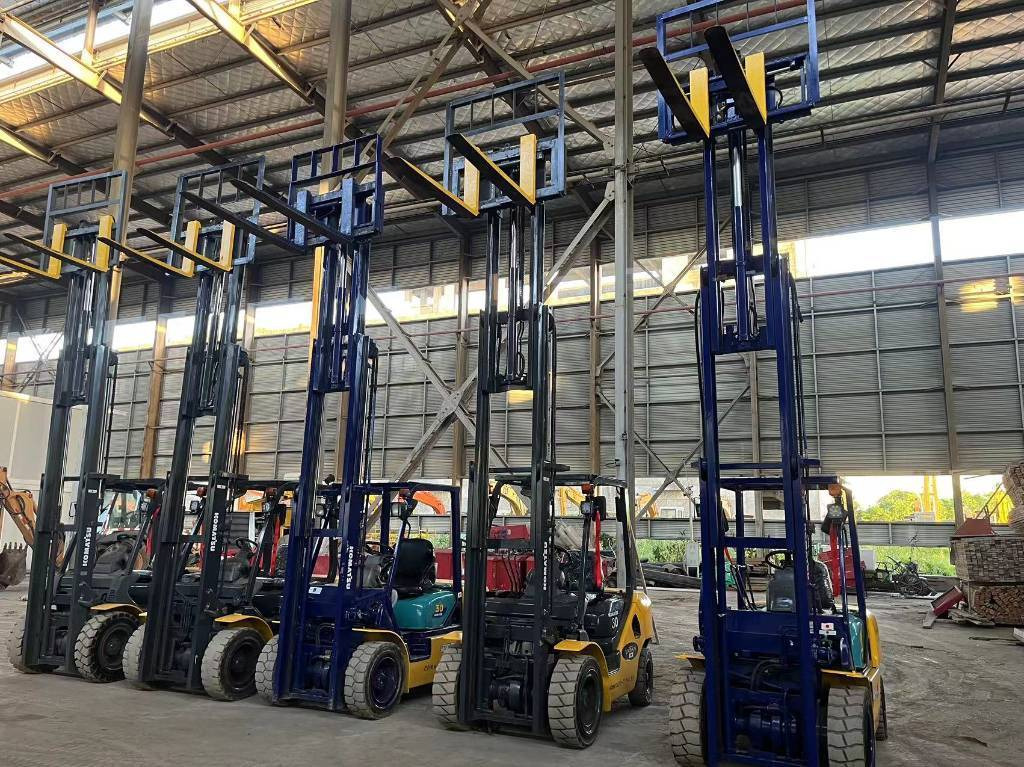 Komatsu FD 30 T-17 - Dyzelinis krautuvas: foto 4 Komatsu FD 30 T-17 - Dyzelinis krautuvas: foto 4