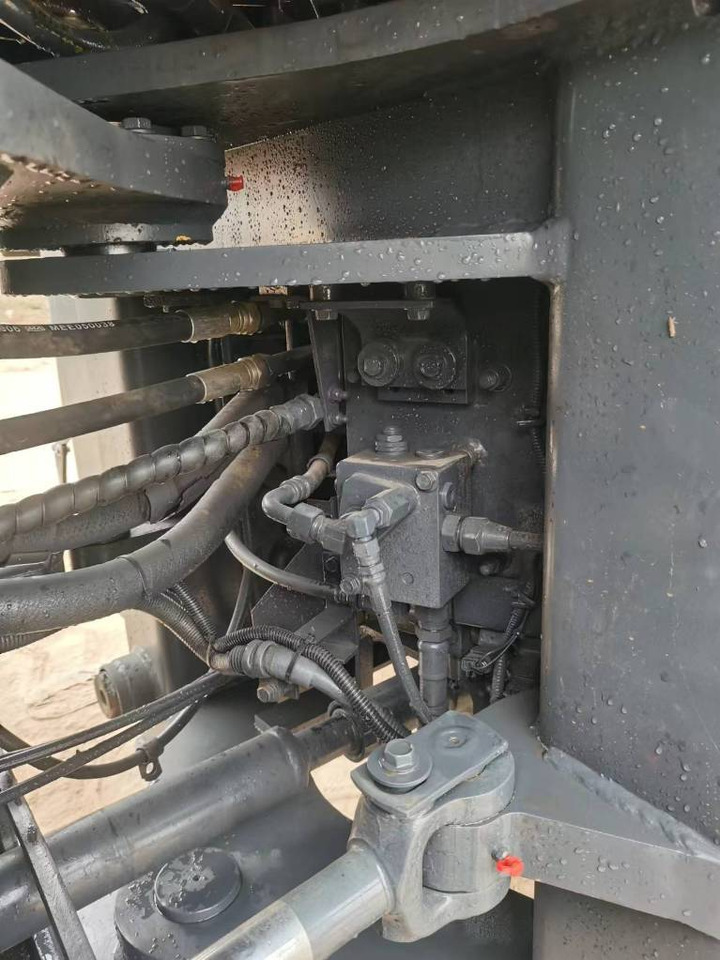 Komatsu WA 320-5 - Ratinis krautuvas: foto 3 Komatsu WA 320-5 - Ratinis krautuvas: foto 3