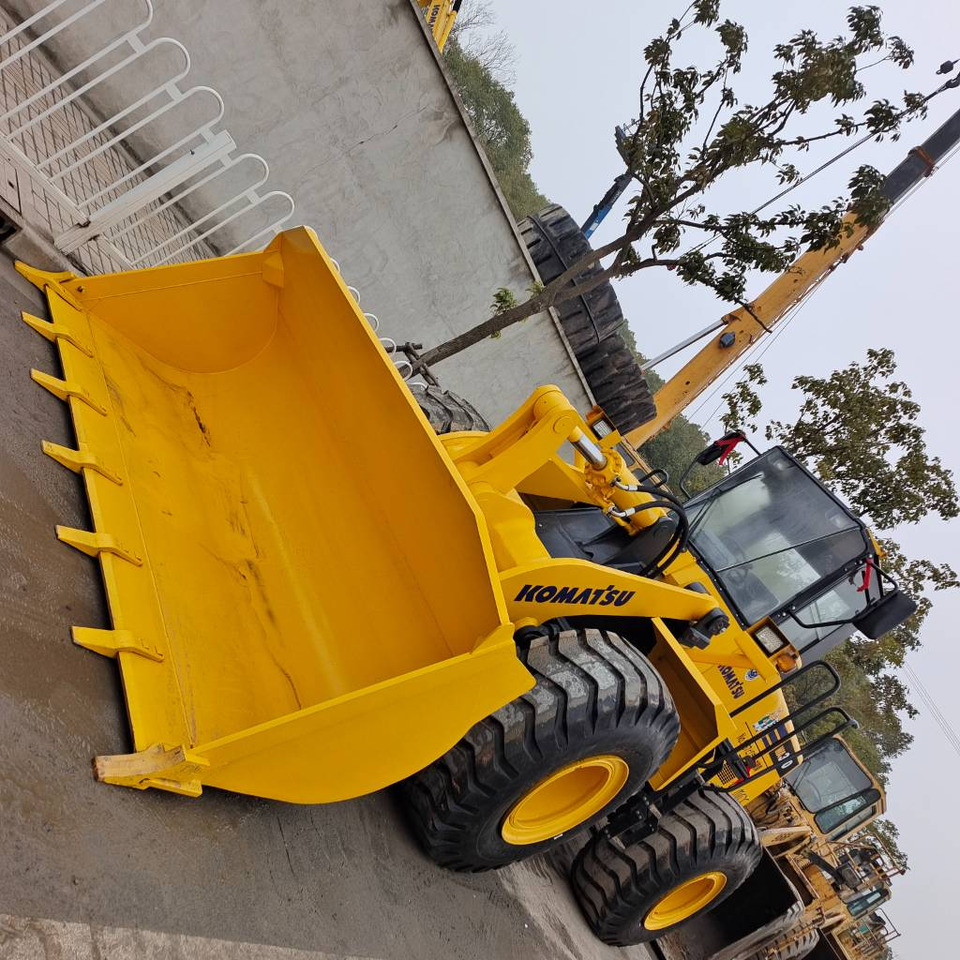 Komatsu WA 380-3 - Ratinis krautuvas: foto 5 Komatsu WA 380-3 - Ratinis krautuvas: foto 5