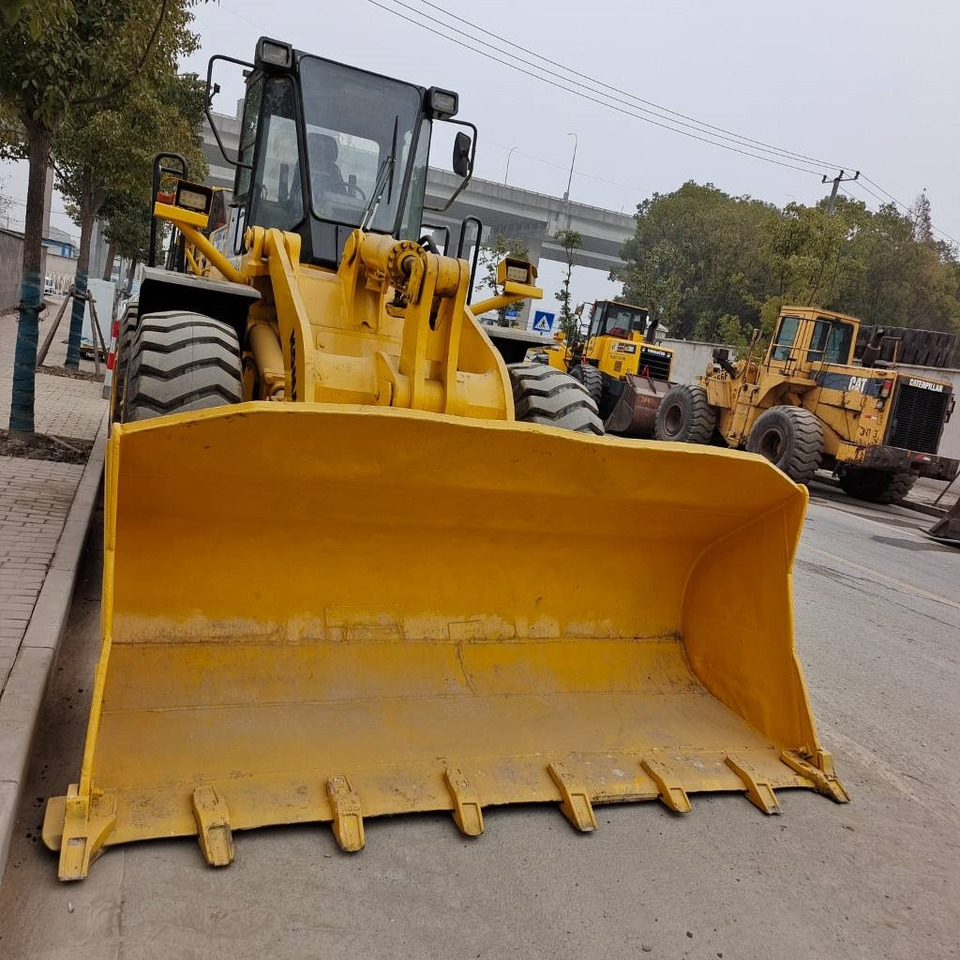 Komatsu WA 380 - Ratinis krautuvas: foto 4 Komatsu WA 380 - Ratinis krautuvas: foto 4