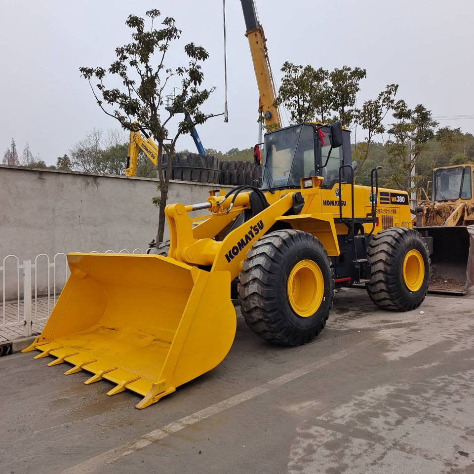 Komatsu WA 380 - Ratinis krautuvas: foto 1 Komatsu WA 380 - Ratinis krautuvas: foto 1