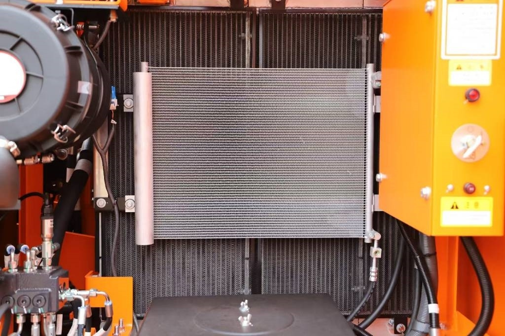 Lonking LG 6135 G4 100% new machine - Vikšrinis ekskavatorius: foto 2 Lonking LG 6135 G4 100% new machine - Vikšrinis ekskavatorius: foto 2