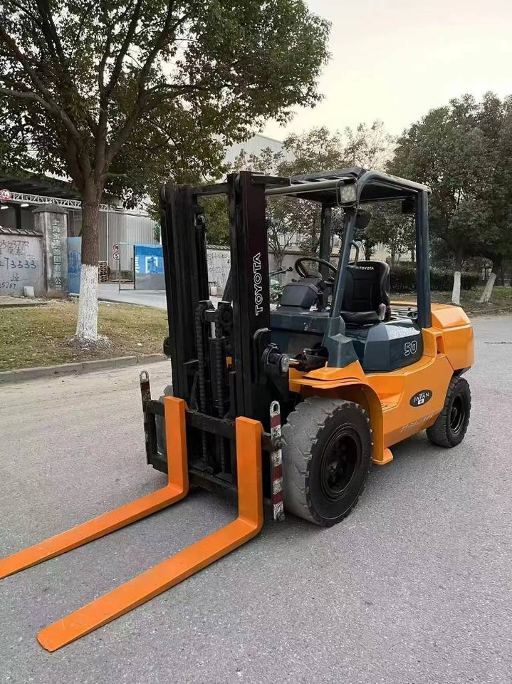 Toyota FD 50 - Dyzelinis krautuvas: foto 1 Toyota FD 50 - Dyzelinis krautuvas: foto 1