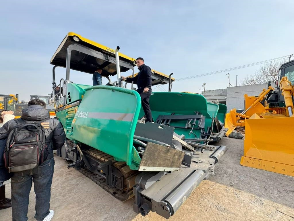 Vögele 1800-3 - Asfalto klotuvas: foto 3 Vögele 1800-3 - Asfalto klotuvas: foto 3