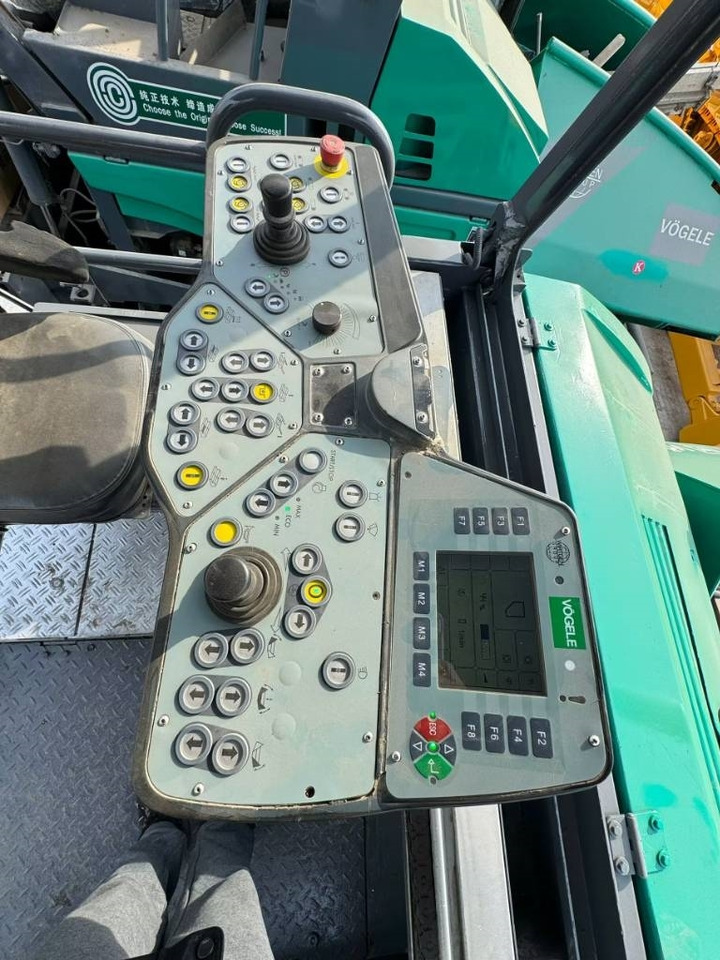 Vögele 1800-3 - Asfalto klotuvas: foto 4 Vögele 1800-3 - Asfalto klotuvas: foto 4