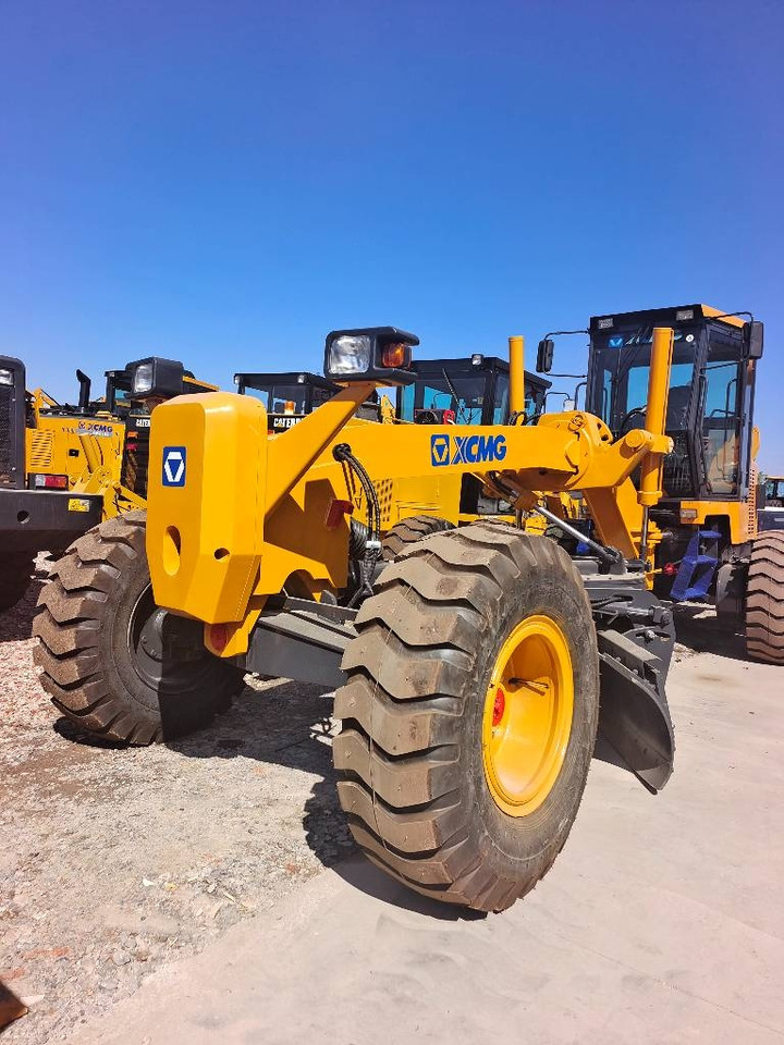 XCMG GR 180 - Greideris: foto 1 XCMG GR 180 - Greideris: foto 1