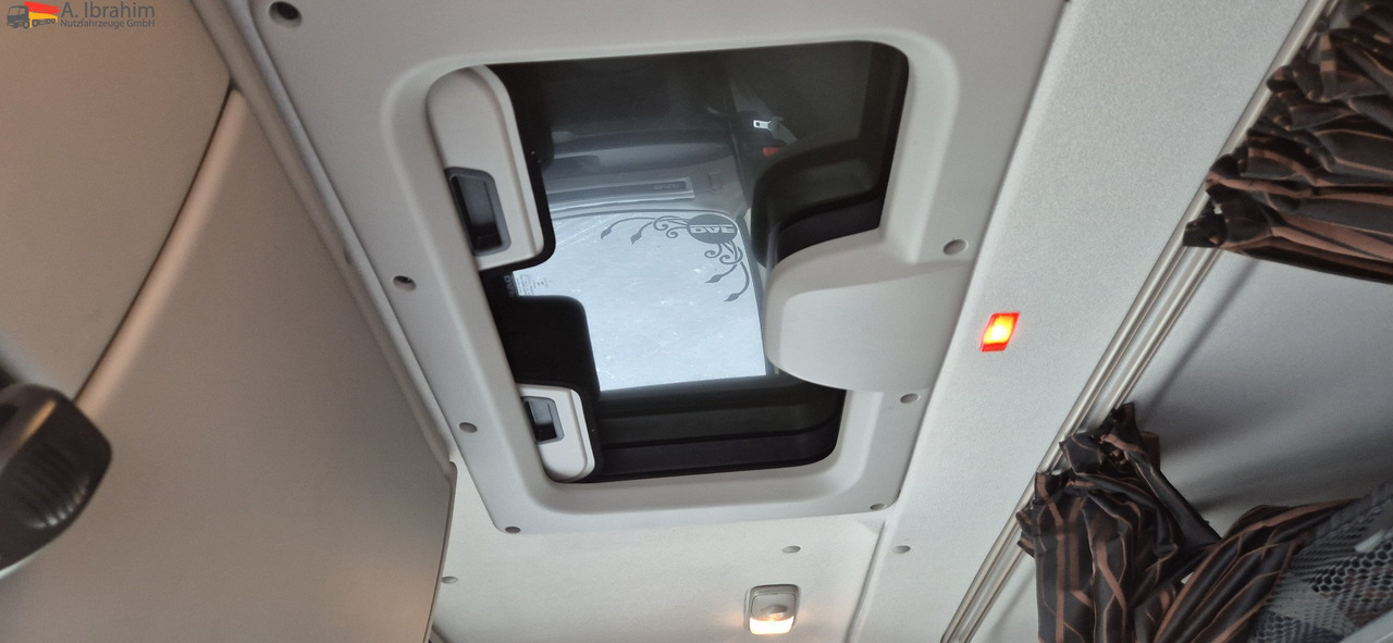 Daf XF 450 FAR Edscha Liftachse auch als Komplettzug !! - Tentinis sunkvežimis: foto 5 Daf XF 450 FAR Edscha Liftachse auch als Komplettzug !! - Tentinis sunkvežimis: foto 5