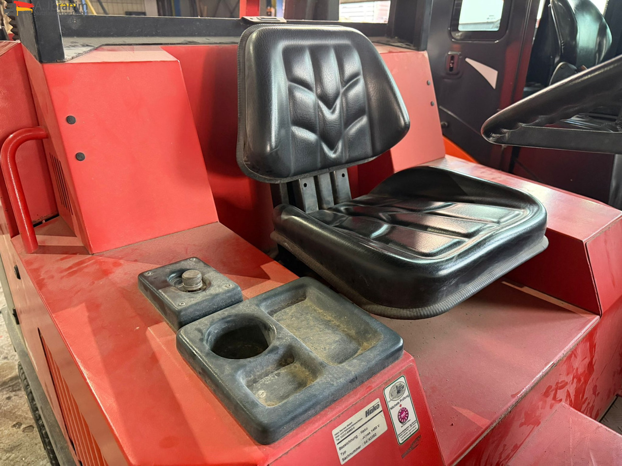 Hako Jonas 1450 V | 13 KW | 541 Betriebsstunden - Gatvių šlavimo mašina: foto 3 Hako Jonas 1450 V | 13 KW | 541 Betriebsstunden - Gatvių šlavimo mašina: foto 3